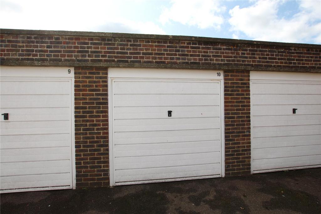 Ferringham Lane, Ferring, Worthing... Property £100 pcm (£23 pw)