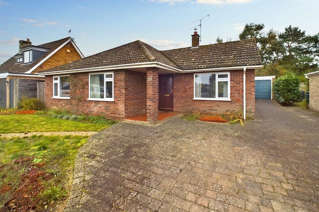 Mackenzie Road, Thetford 3 bed detached bungalow - £325,000