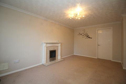 3 bedroom semi-detached house to rent - The Osiers, Loughborough, LE11