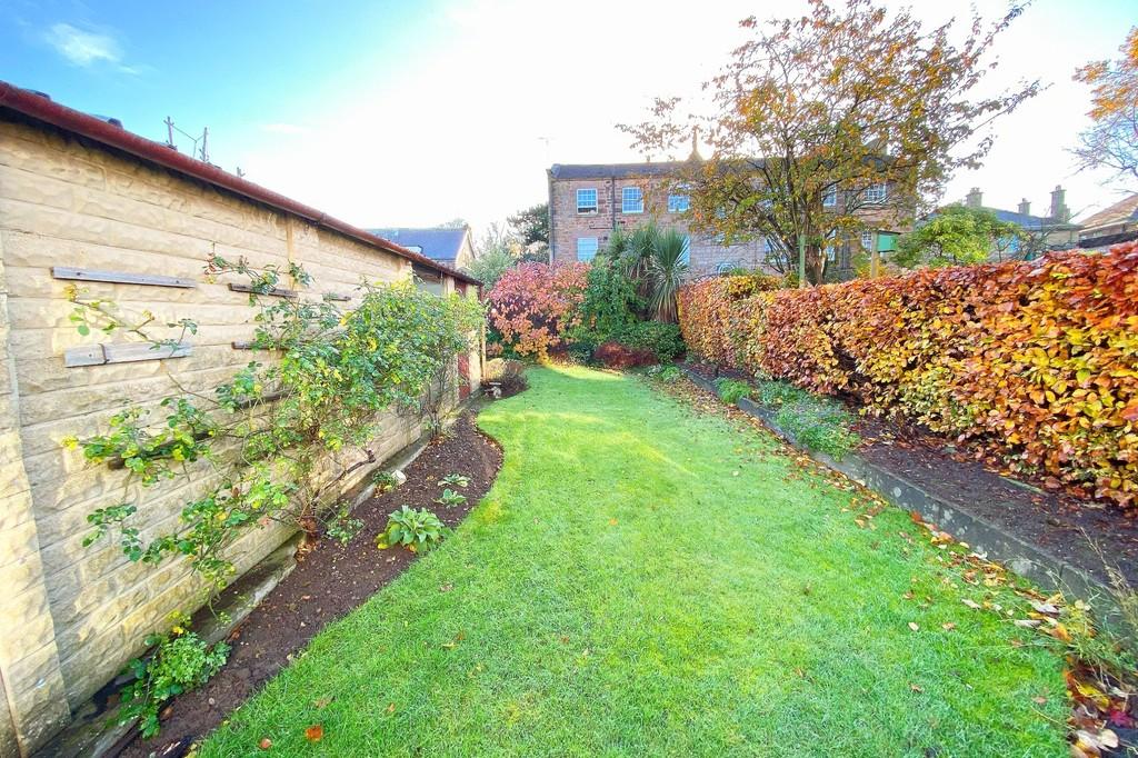 Kingsley Close, Harrogate 3 bed semidetached house for sale £260,000