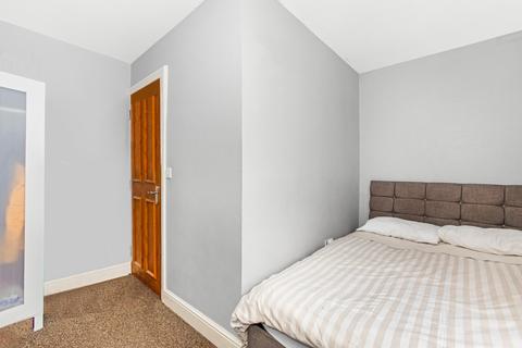 3 bedroom end of terrace house for sale, Crunden Road, South Croydon