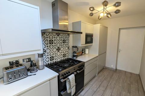 6 Dunard Road, Shirley, Solihull, B90 2HR