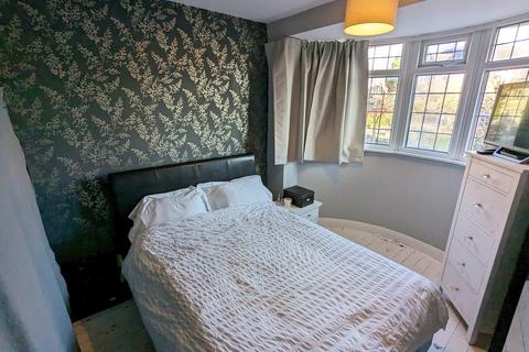 6 Dunard Road, Shirley, Solihull, B90 2HR