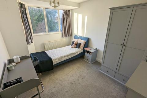 6 Dunard Road, Shirley, Solihull, B90 2HR