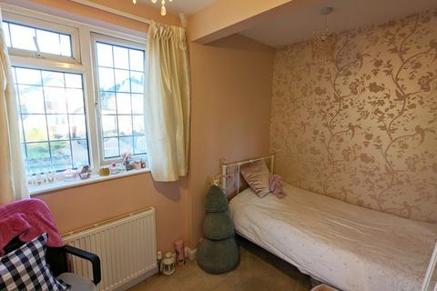 6 Dunard Road, Shirley, Solihull, B90 2HR