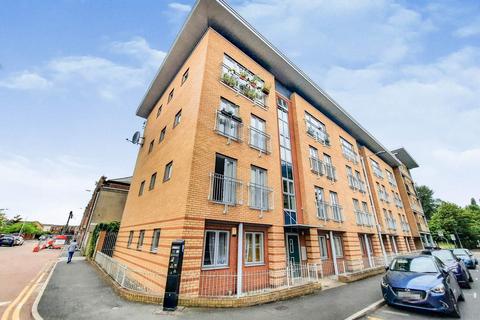 2 bedroom flat to rent, Ellis Street, Hulme, Manchester, M15