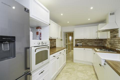 3 bedroom apartment to rent, Hilton Road, Aberdeen