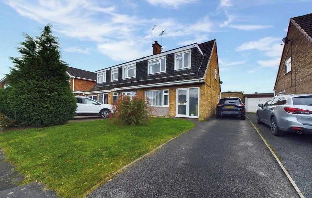 Winsford Crescent, Hillcroft Park... 3 bed semidetached house £280,000