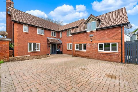 5 bedroom detached house for sale, Ffordd-Y-Barcer, St. Fagans, Cardiff