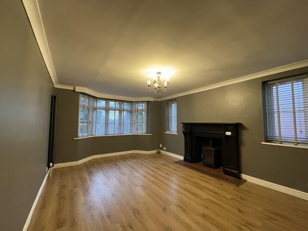 Mill Lane, Hazel Grove 3 bed detached house £1,550 pcm (£358 pw)