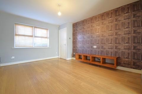3 bedroom semi-detached house to rent, Stonehaven, Amington, Tamworth