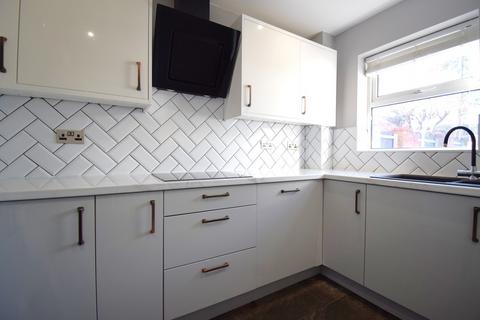 3 bedroom semi-detached house to rent, Stonehaven, Amington, Tamworth