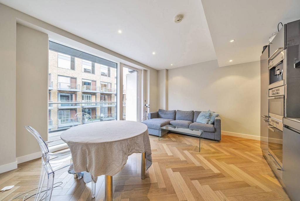 Grosvenor Waterside, Pimlico, London, SW1W 2 bed flat for sale £1,175,000
