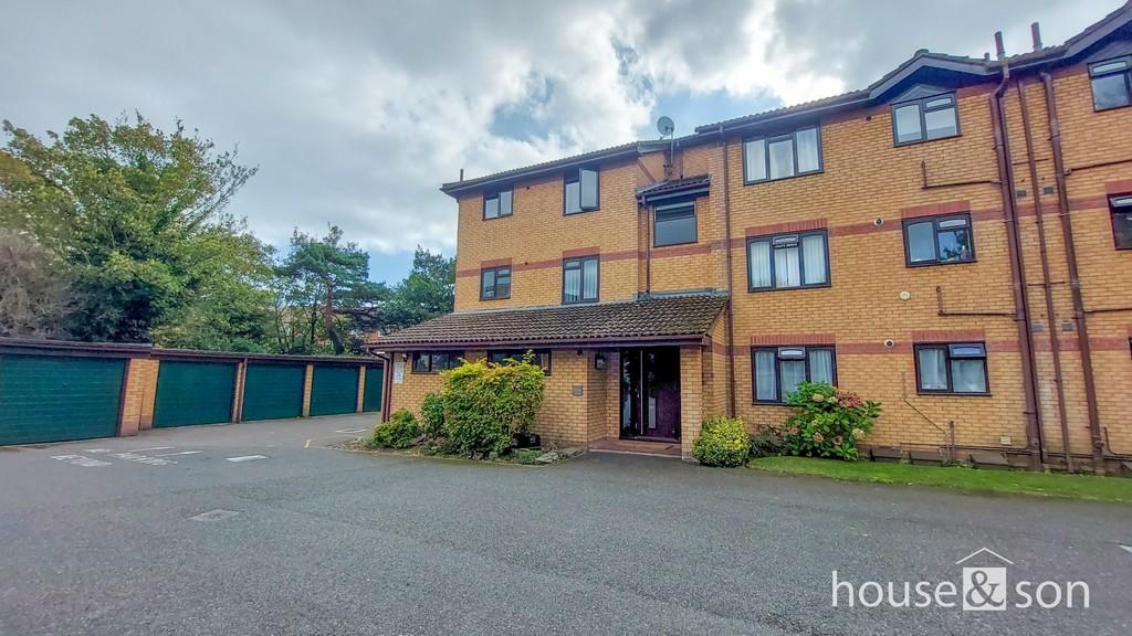 Berkeley Court, Cavendish Road, Dean Park, Bournemouth, BH1 2 bed