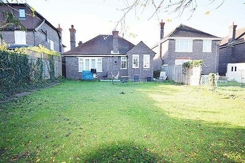 2 bedroom detached bungalow for sale, East Meads, Surrey