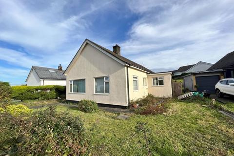 3 bedroom detached bungalow for sale - Benllech, Isle of Anglesey