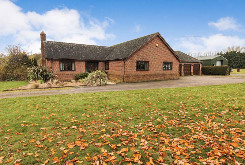 Gamlingay Road, Sandy SG19 4 bed property with land for sale £900,000