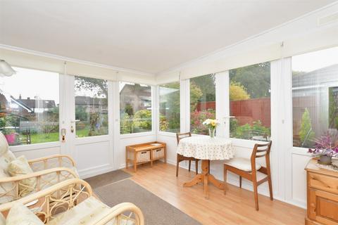 3 bedroom detached bungalow for sale, Lyne Place, Horndean, Waterlooville, Hampshire