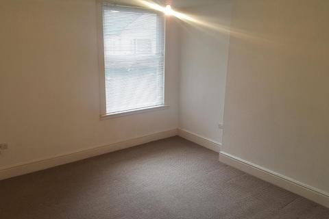 3 bedroom flat for sale, Desborough, Kettering NN14