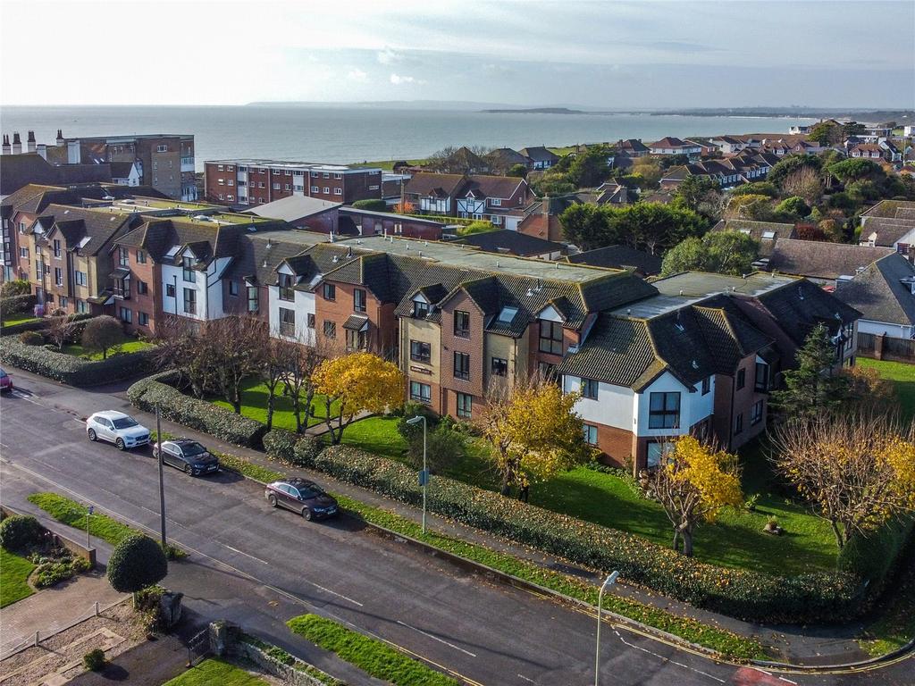 Barton Court Avenue, Barton on Sea, New Milton, Hampshire, BH25 2 bed
