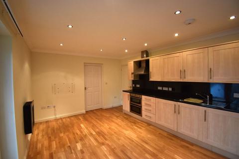 2 bedroom flat to rent - Flora Gardens, Penrose Road, Helston