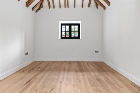 3 bedroom barn conversion for sale - Worsham Lane, BEXHILL on SEA, TN40