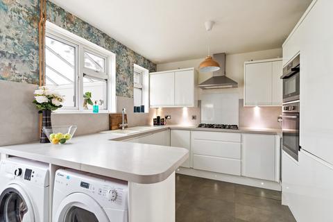 3 bedroom semi-detached house for sale - Woodfield Close, Folkestone, CT19