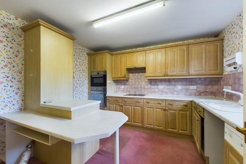 2 Oaklands, Shipley, BD18 4AY