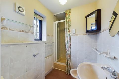 2 Oaklands, Shipley, BD18 4AY