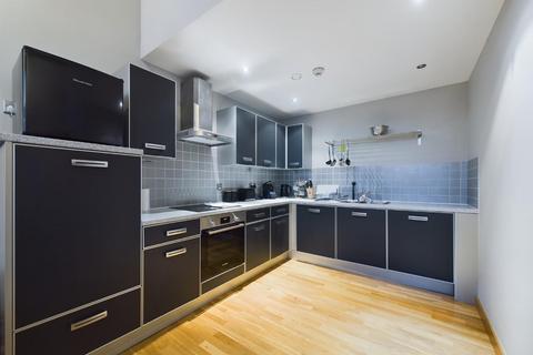 2 bedroom apartment for sale - Salts Mill Road, Shipley