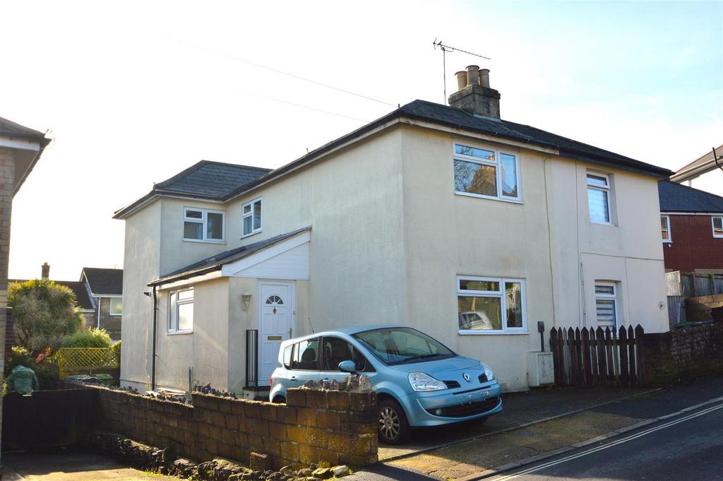 HAYLANDS, RYDE 3 bed semidetached house for sale £250,000