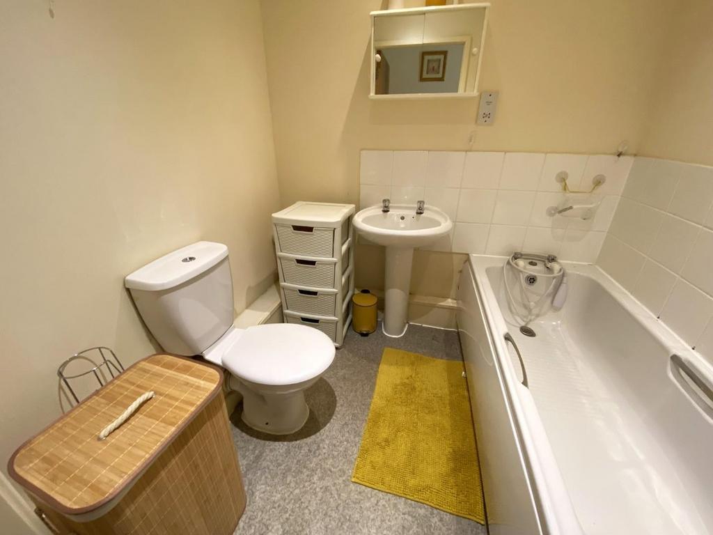 18 Regent 6.jpg