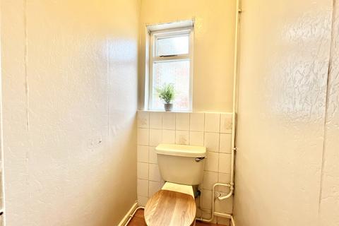 11 Broadpool Terrace, Whickham, Newcastle Upon Tyne, NE16 4RF
