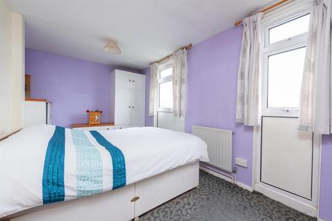 36 Malvern Close, Basingstoke, RG22 5BH