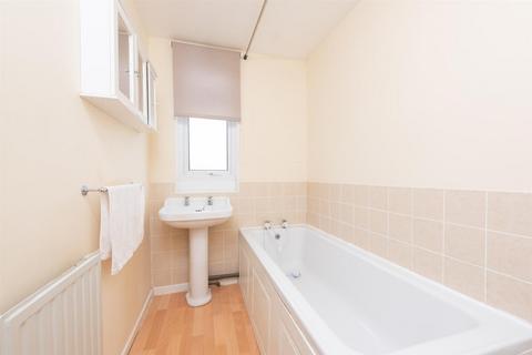 36 Malvern Close, Basingstoke, RG22 5BH
