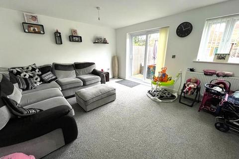 3 bedroom terraced house for sale, Northolme View, Gainsborough