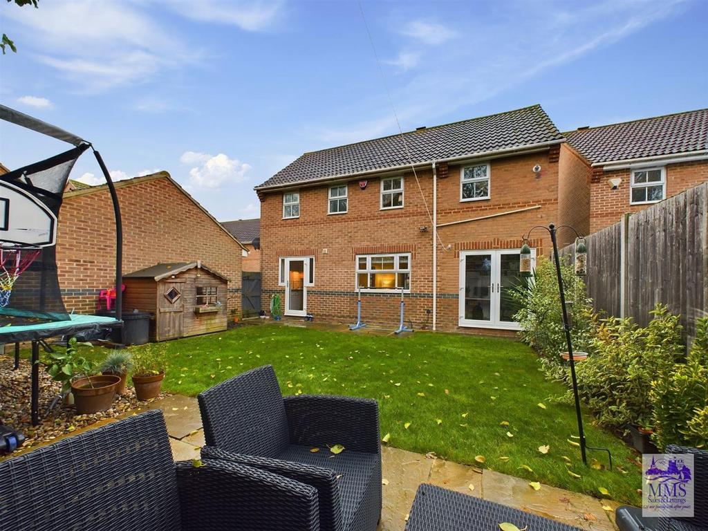 Clover Lay, Rainham 4 bed detached house for sale £525,000