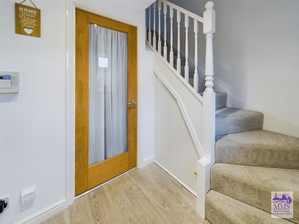 Clover Lay, Rainham 4 bed detached house for sale £500,000