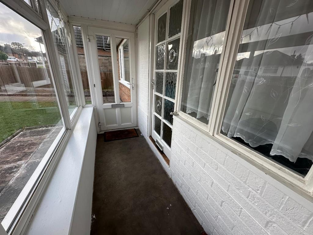 Oakside Crescent, Leicester 3 bed detached bungalow £1,400 pcm (£323 pw)