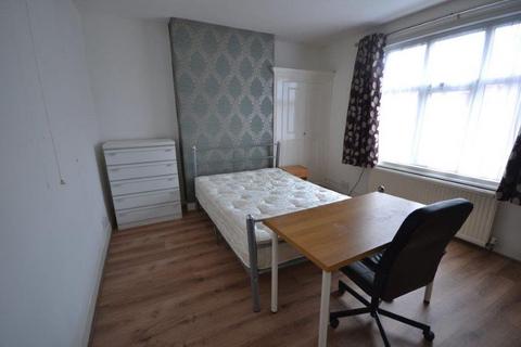 4 bedroom terraced house to rent - Chaucer Street, Leicester