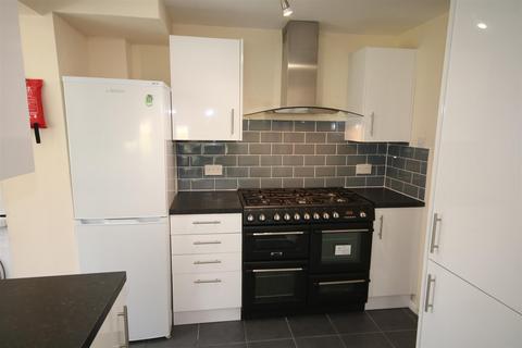 5 bedroom house share to rent, Tenterden Drive