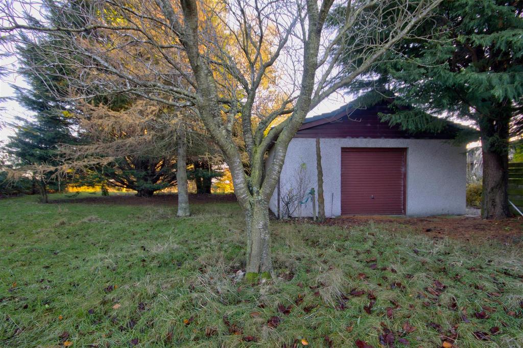 GARDEN &amp; GARAGE