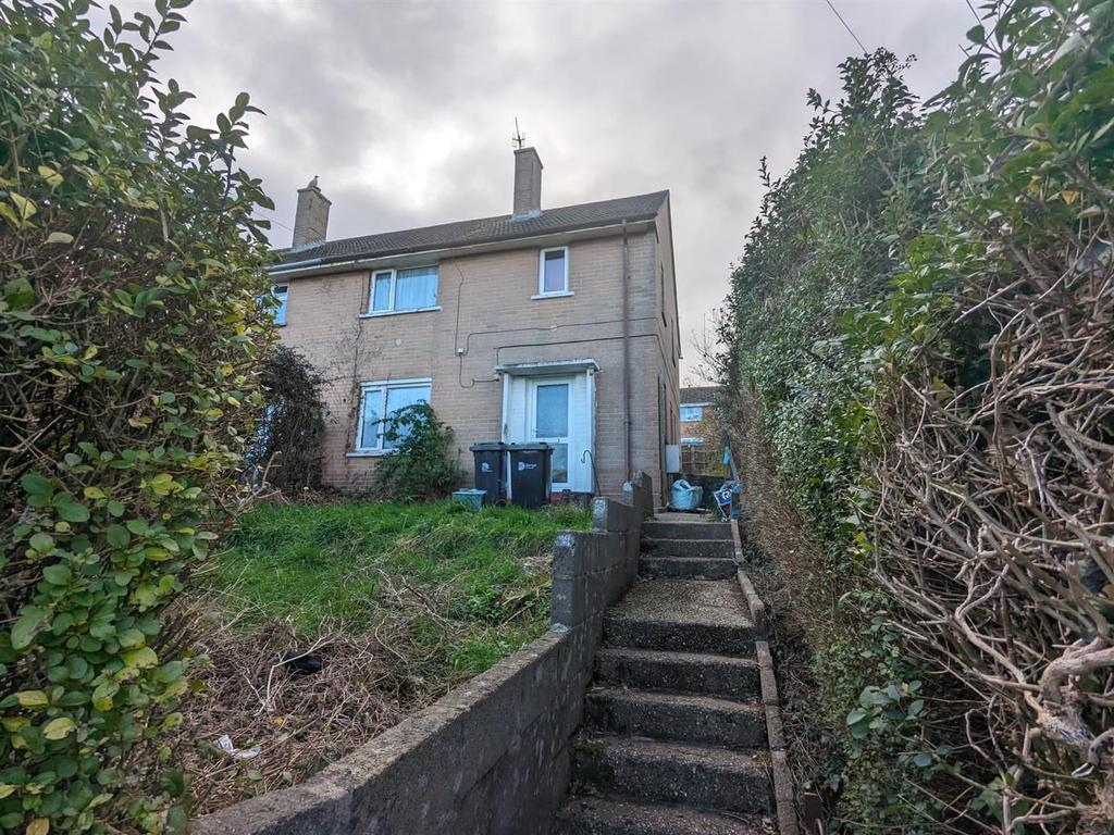 Bayard Road, Weymouth 3 bed end of terrace house £875 pcm (£202 pw)