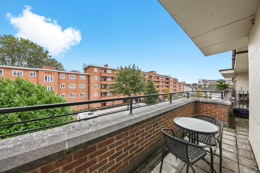 2 Mill Pond Close - Re Xvd FJLNLhxh Pguhd Cl.jpg