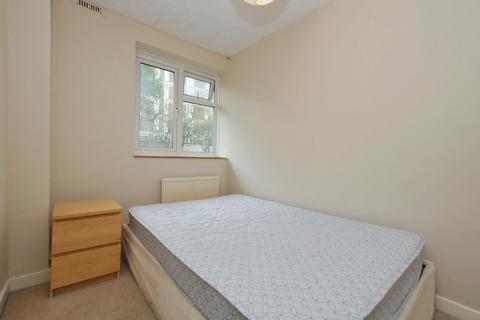 3 bedroom maisonette for sale, Howard Road, London