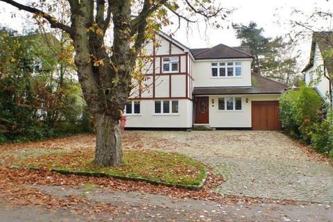 4 bedroom detached house for sale, Shenfield Gardens, Hutton, Brentwood