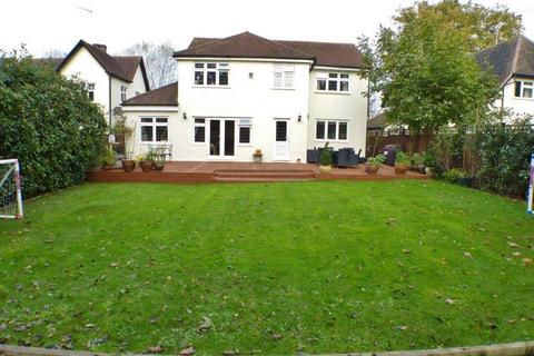 4 bedroom detached house for sale, Shenfield Gardens, Hutton, Brentwood
