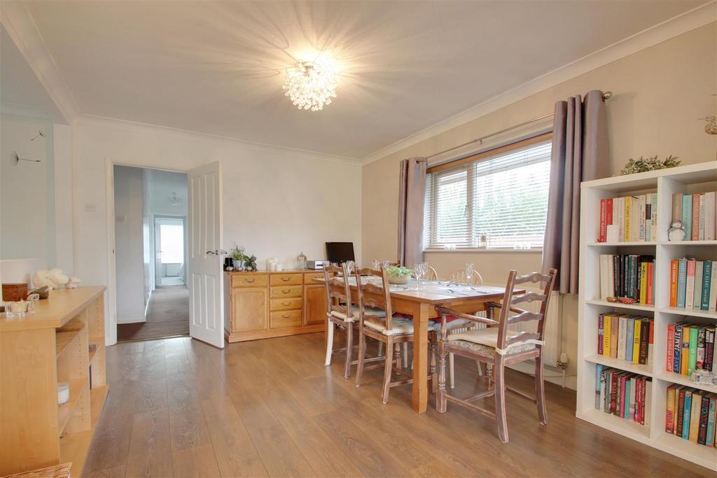 Langbury Lane, Ferring, Worthing 3 bed detached bungalow for sale £