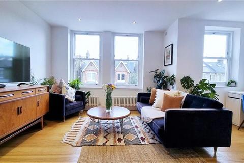 1 bedroom flat for sale, Albany Road, Ealing, London, W13 8PG