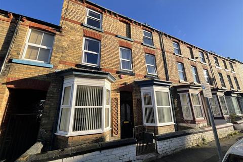 4 bedroom house for sale, Commercial Street, Scarborough